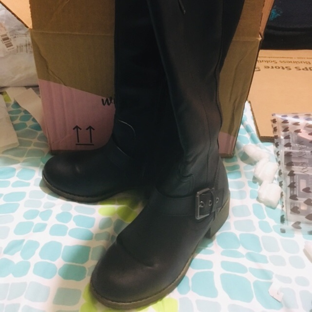 Riding black boots only used 2x